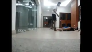 LegendaryComedy - When you Jumpscare your friend