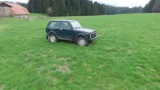 Lada Niva 4x4 (30km/h)