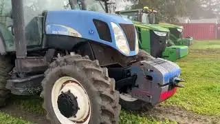 NEW HOLLAND T7050 Tractor, MFWD