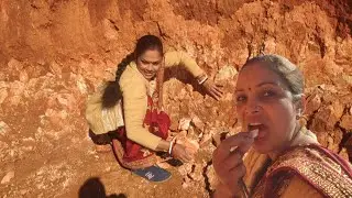 खाने वाली सभी महिलाओं की मनपसंद मिट्टी 🤤 मुंह में लेते ही घुल जाए 😋 ऐसे मिट्टी है यहां पर #mitti