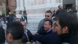 Buonanno: prima la foto con le fan, poi sputi e rissa in piazza Maggiore