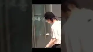 Suga arriving at the jangchung gymnasium for M countdown pre-recording #bts #suga #tata&rsquo;sbear