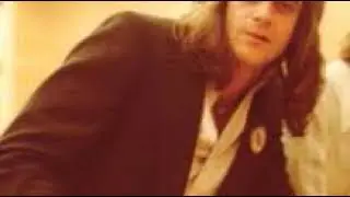 RARE:  EDDIE MONEY- ACOUSTIC SHE TAKES MY BREATH AWAY LIVE