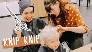 VOOR HET EERST NAAR DE KAPPER
