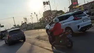 Perjalanan Menuju Pantai Marina