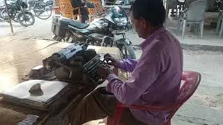 Old model typing  machine // typing speed  of man // how to learn fast typing  speed  #typing #speed