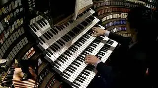 Wagner - Overture to Die Meistersinger von Nürnberg - Performed by Nhat Tong at Macy's Wanamaker