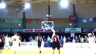 Kai Behrmann beats the 