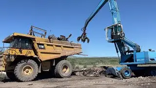 Terex Fuchs MHL350 Loading Scrap On Caterpillar Dumpers - Sotiriadis/Labrianidis Demol & Recycling