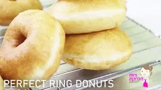 SOFT PERFECT RING DONUTS With Glazed Toppings | J.co Doughnuts