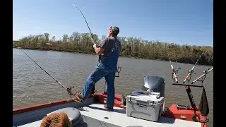 Catfishing Lake of the Ozarks 4- 27- 2022