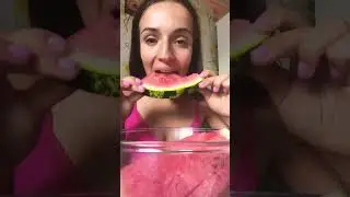 MUKBANG, watermelon, eating watermelon on camera / їм кавун на камеру, домашній кавун