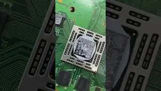 Чистим и меняем термопасту на Sony PlayStation 4. Очень много пыли