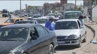 Mauritanie, Ely Ould Mohamed Vall contre le gouvernement