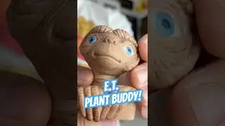 Unboxing a 1983 E.T. Plant Buddy #80stoys #80snostalgia