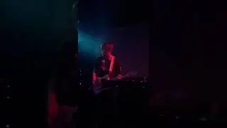 Puppet & Foria - Bigger Picture &rarr; Chin Up (Live)