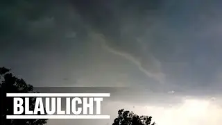 Tornado über Hamburg - Zerstörte Bäume, Dächer, Keller
