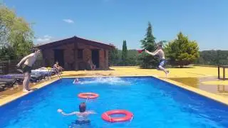 Flygende h&aring;ndballspillere