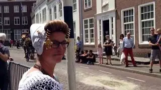 Folkloristische dag Middelburg: versierde sjezen en ringsteken