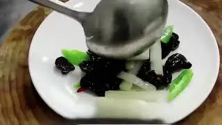 山药炒木耳食谱 / Stir-fried Chinese Yam with Wood Ear Mushrooms