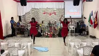 Coreografia o Leão e o Cordeiro da Cassiane