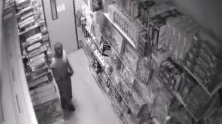 Thief Disguised As Ninja Steals Sword From Comic Book Store