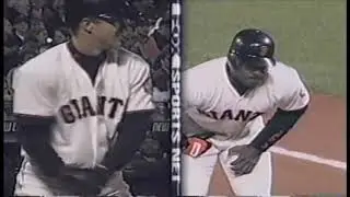 Jeff Kent goes to the opposite field for RBI double