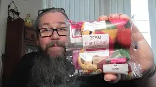 Больше веганской еды, бесплатные сосиски в тесте Plant Chef Meat от Tesco