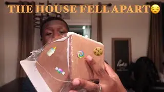 VLOGMAS DAY 21~ BUILDING A GINGERBREAD HOUSE 🏡🍭🍬🍪!