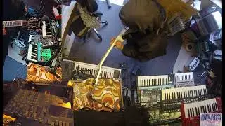 A Ninja jams with Guitar, Moog & Tapeloops  #mooggrandmother #dawless #ninja #tapeloops #guitarmusic