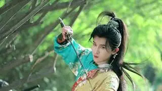 “自我幼年握剑之时，便知道自己会是那剑道魁首”  #东方美学 #氛围感 #国风 #汉服 #185 2024-4-22 16:36 #熠南 #熠南Yn #yinan #王熠南 #hanfu #wuxia
