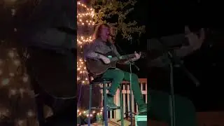Who&rsquo;s Behind the Door (Randy Jackson Acoustic Solo Zebra)