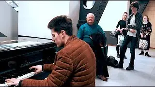 Piano Improvisation Pt. 1 [Blues by Thomas Kr&uuml;ger] at Amsterdam Train Station - Thomas Kr&uuml;ger