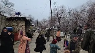 More than 30 people, one family and one snowy day; Smiles that will never be forgotten