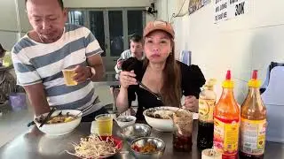 Mời cả nhà ăn hủ tiếu chay ngon ngọt từ mấm rao củ