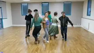 LES BERBIS ET LES OISETS - Haute-Bretagne // Les Pieds dans l'bal