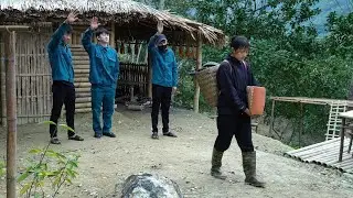 Дом девушки был конфискован полицией, поскольку находился на территории охраняемого лесного массива.