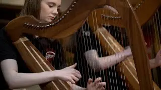 'Auldyn River' performed by the Ny Fennee harpists