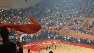 مشهد بداية المباراة من أورانج الشام و الترحيب بالرياضي و أمير سعود 🧡💛