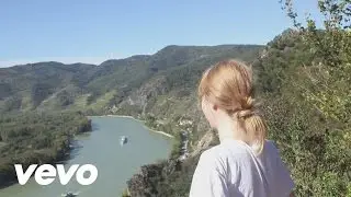 Lucy Rose - Middle of the Bed