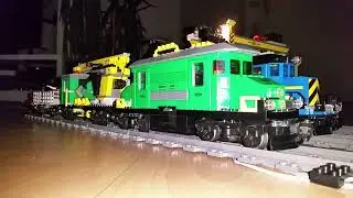 LEGO Train Set 7898 - A construction-train underway at night