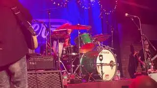 Michael Leasure Drum Solo with Walter Trout