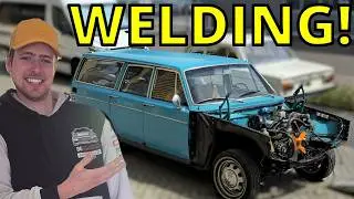 Welding the Rusty Front Wings on this Classic 1971 Volvo 145