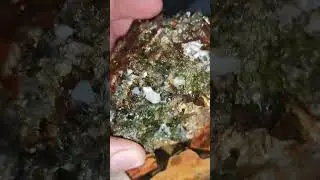 Эпидот пирит и кальцит, крупный образец, кому надо в коллекцию? Пишите в комментариях