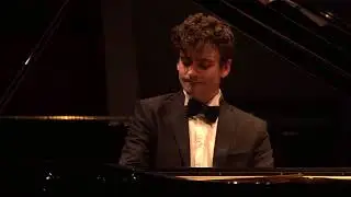 Alexander Ullman finals Liszt Competition with Orchestra