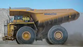 Cami&oacute;n el&eacute;ctrico 980E-5 // Komatsu
