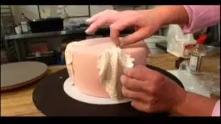 Fleur de Lisa Cakes on Fabulous Cakes Short Clip