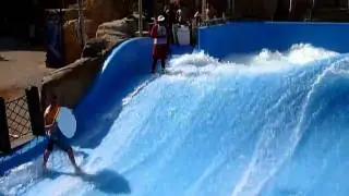 Surfing in Dubai class act, good recovery