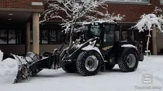 Viherpalvelut Hyv&ouml;nen Wille 665 with Stark Relax Snowplow