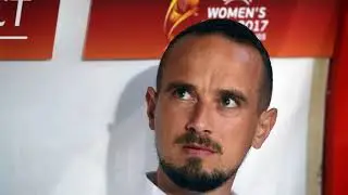 Paper Round: 'Everyone in the game knew what Mark Sampson was like'